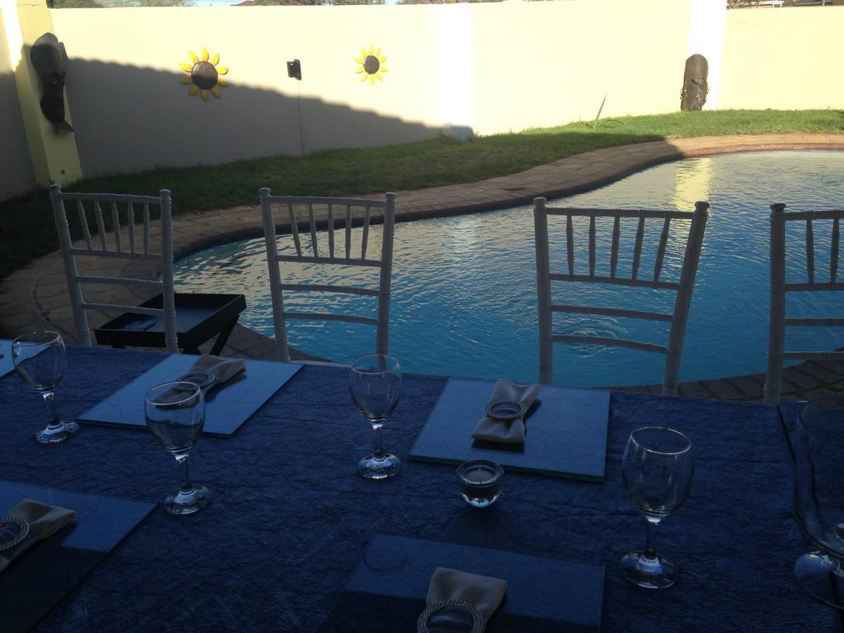 Sunflower Court Bed And Breakfast Gaborone Esterno foto